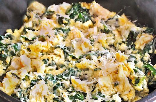 Spinach Parmesan Scrambled Eggs Recipe