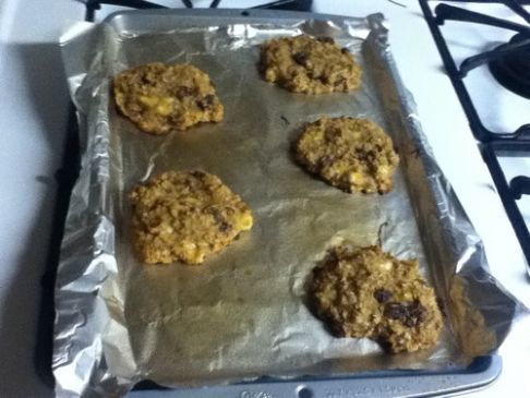 Banana Oat Cookies w/ raisins and almond butter