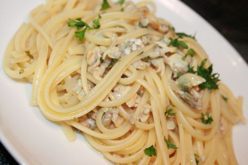 Linguini With White Clam Sauce