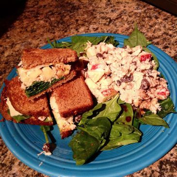 CORNIE'S WALDORF TUNA EGG SALAD 