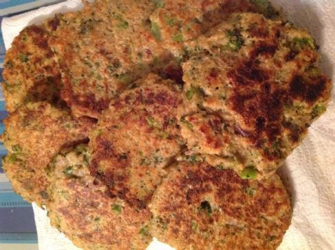 Broccoli/ Quinoa/ Tuna burgers 