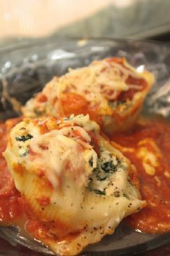Cheese and Chicken stuffed shells