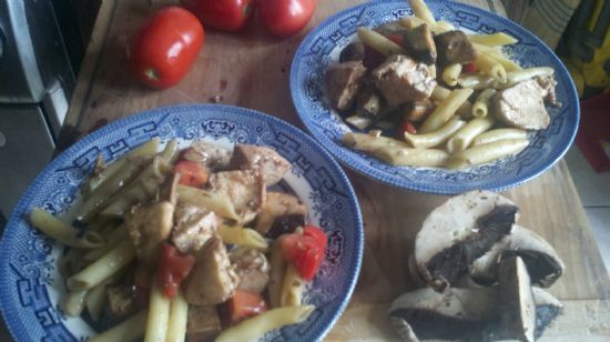 Chicken, Tomato and Mushroom pasta