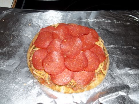 Brushetta and pepperoni mini pizza