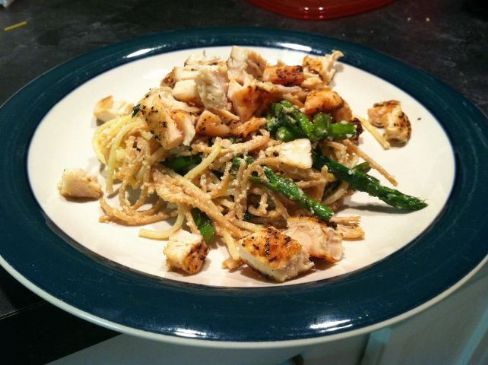 Lemon Garlic Spaghetti with Chicken and Asparagus