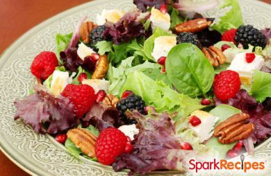 Summer Salad with Chicken & Berries