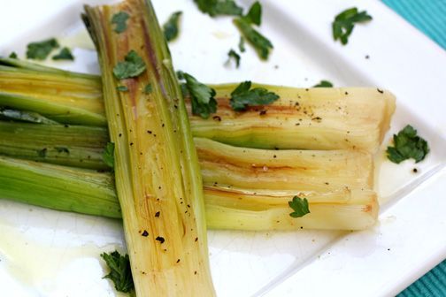 Braised Leeks & crispy shallot dressing