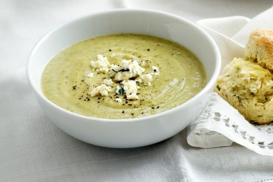 Broccoli, zucchini and blue cheese soup