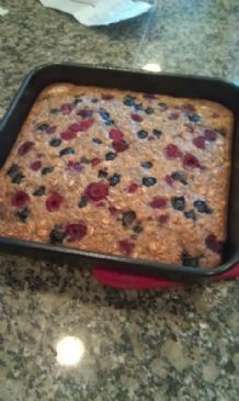 Oatmeal Bake with blueberries and bananas