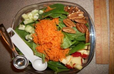 Crunchy Spinach-Apple Salad