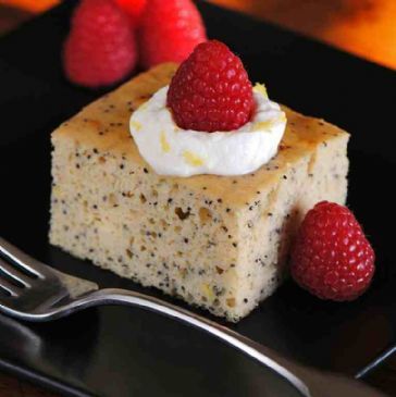 Lemon Yoghurt Protein Cake