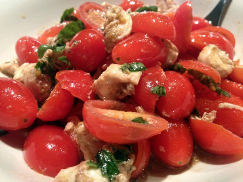 Grape Tomato and Mozzarella Salad