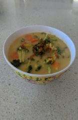 Broccoli carrot coconut soup