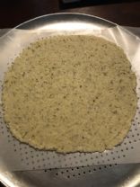 Cauliflower pizza crust (By HerNeeNee)
