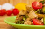 Chicken Stir-Fry With Broccoli and Tomatoes