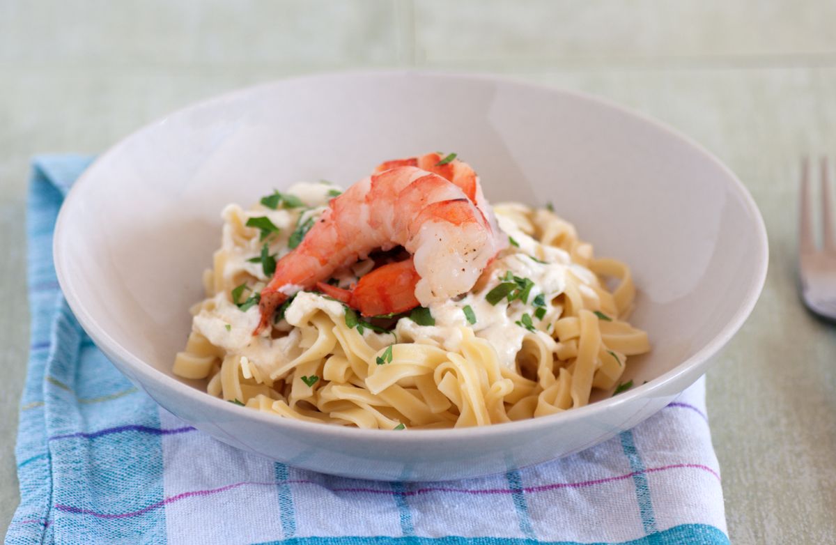 Creamy Shrimp Pasta With Hamilton Beach Electric Pasta Maker – Rookie With  A Cookie