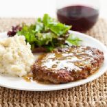 Cube Steak with Pan Gravy (Cook's Country)