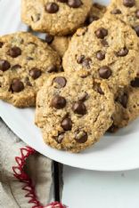 Oatmeal Chocolate Chip Cookies (V/GF)