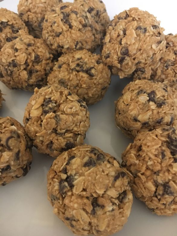 Peanut Butter Chocolate Chip Oat Balls Recipe | SparkRecipes