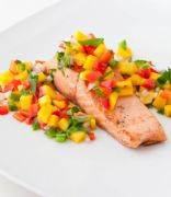 Slim Fast Healthy Recipes: Grilled Salmon with Spicy Tropical Salsa