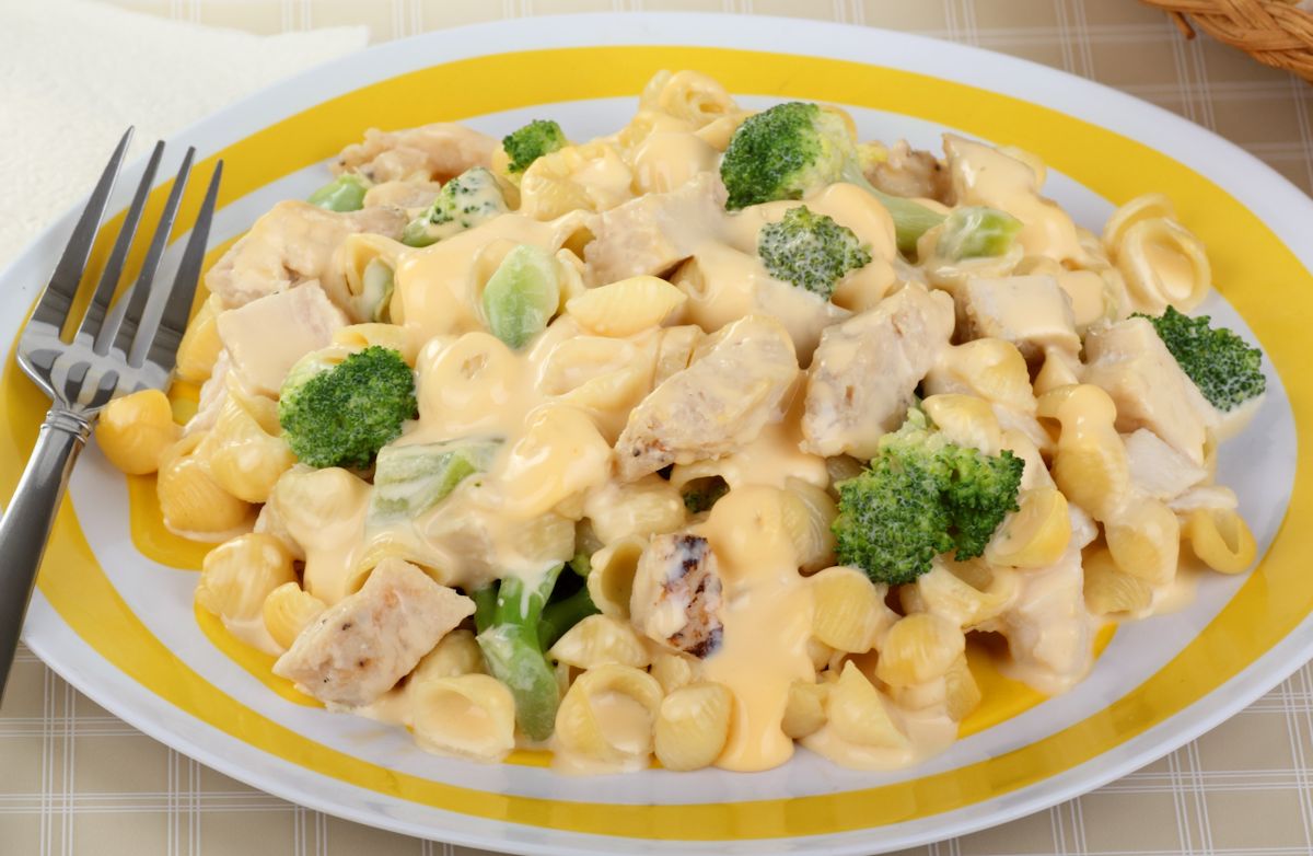 crock pot mac and cheese with chicken and broccoli