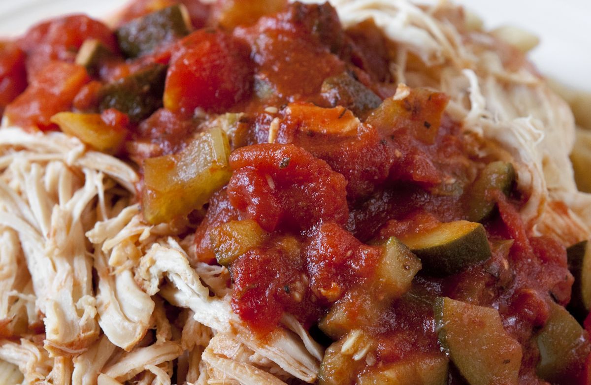 Slow Cooker Marinara Chicken and Vegetables Recipe