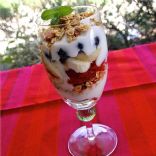 Easy Breakfasts-Yogurt Parfait (284 cal)