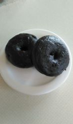 Hungry Girls baked donuts