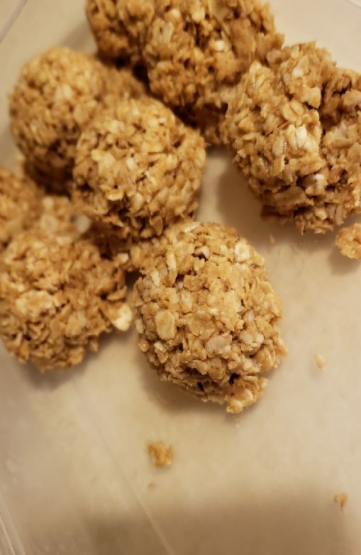 Peanut Butter Oatmeal Balls Recipe | SparkRecipes