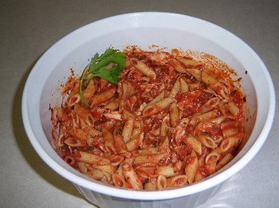 Chicken and tomato sauce pasta Recipe | SparkRecipes