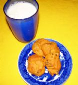 Pumpkin Chocolate Chip Cookies (w/ less calories, fat, & cholesterol)