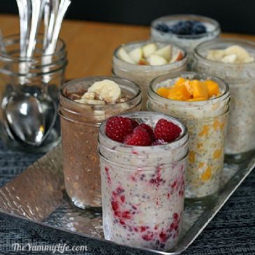 Cold oatmeal and yogurt jar Recipe | SparkRecipes