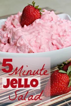 5 Minute Strawberry Jello Salad Recipe - Six Sisters Stuff