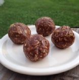 Chocolate Almond Butter Oatmeal Bites