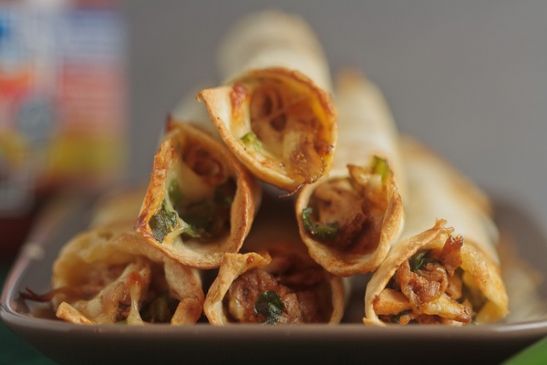 Baked Chicken and Spinach Flautas Recipe | SparkRecipes