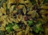 Pasta Salad with red grapes and broccoli