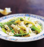 Whole Wheat Pasta with Asparagus and Lemon 