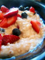 Creamy Berries Oatmeal