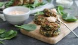 SPINACH AND CHEDDAR QUINOA CAKES WITH CREAMY BUFFALO DIP