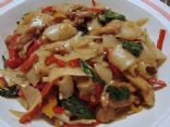 Pad Kee Mao Gai (Drunken Noodles w/Chicken)