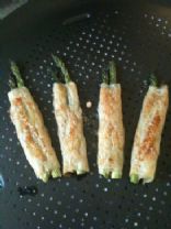 Like Paula Deen's Phyllo Wrapped Asparagus but healthier