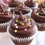 Chocolate Cupcakes With Chocolate Buttercream Frosting