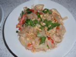 Pad Thai with Chicken and Red Bell Pepper