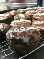 Gluten-Free Hostess Cupcakes with strawberry filling