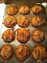 Oatmeal & Spice Muffins w/ Peaches