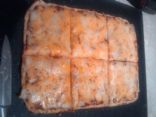 Low Carb Cauliflower Crust Pizza (8.4 net carbs per serving)