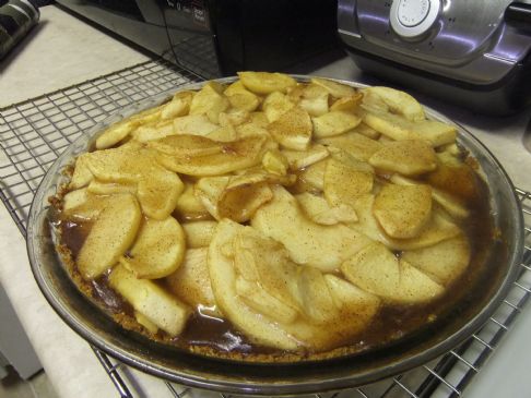 HG's Gooey-Good Fuji Apple Pie